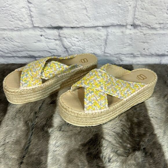 New platform sandals! - Picture 2 of 8